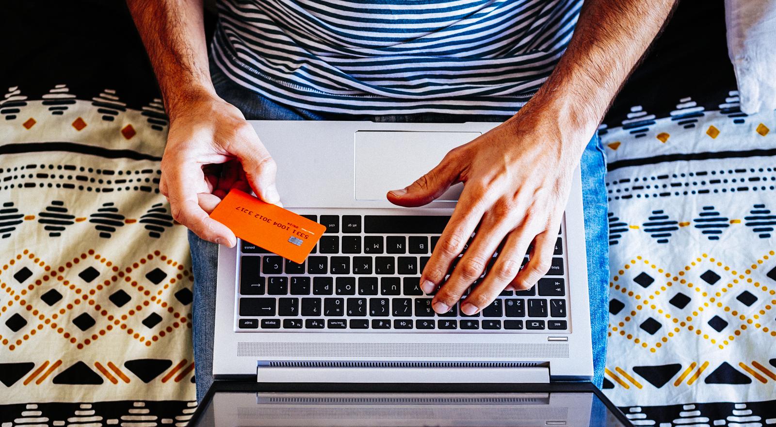 Come bloccare bancomat o carta di credito